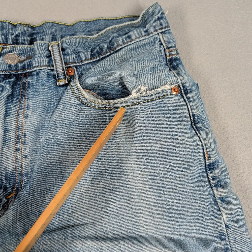 Levi's 550 Jeans Mens 33x30 Blue Relaxed Fit Tapered Leg Denim Casual Retro Wear